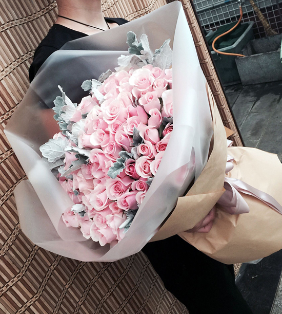 【草莓冰 】99枝粉玫瑰/合肥鲜花速递韩式花束送女友同城鲜花店送花
